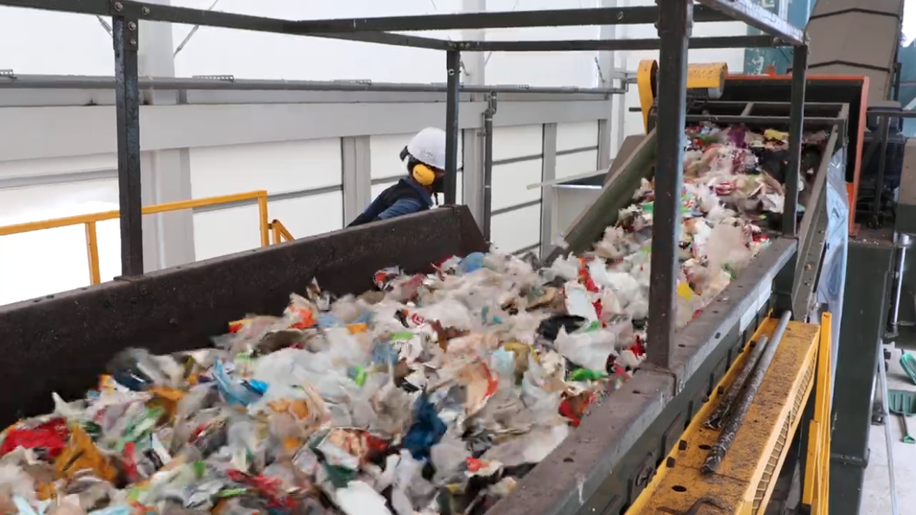 “30분 전에야 전기가 들어왔다”—의성 현장 20개월 기록