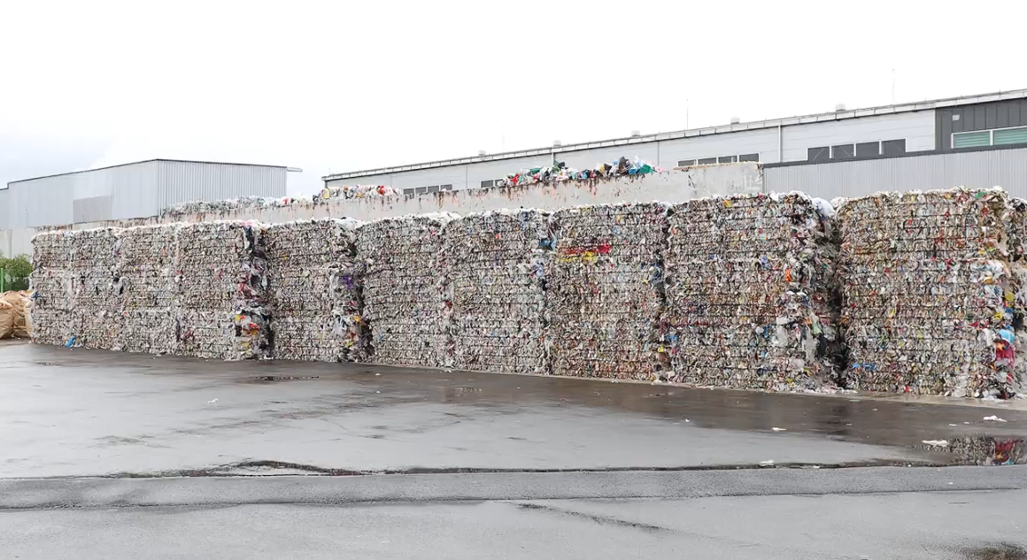 선별된 폐비닐 압축블록
