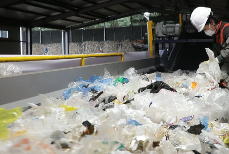 쓰레기 선별 작업